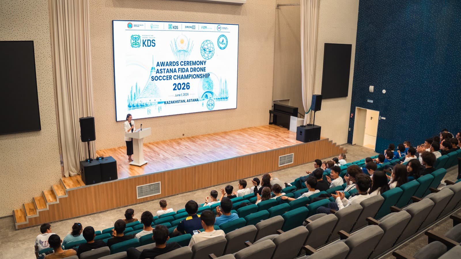 Astana FIDA Drone Soccer Championship — зал
